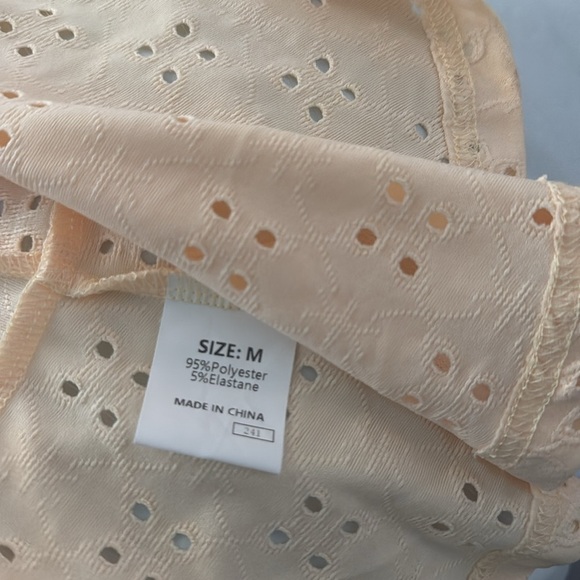 Pale Yellow Eyelet Open Lightweight Cardigan with Ruffle Bottom - Picture 4 of 9